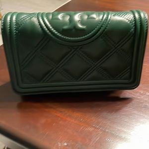 Tory Burch wallet on chain